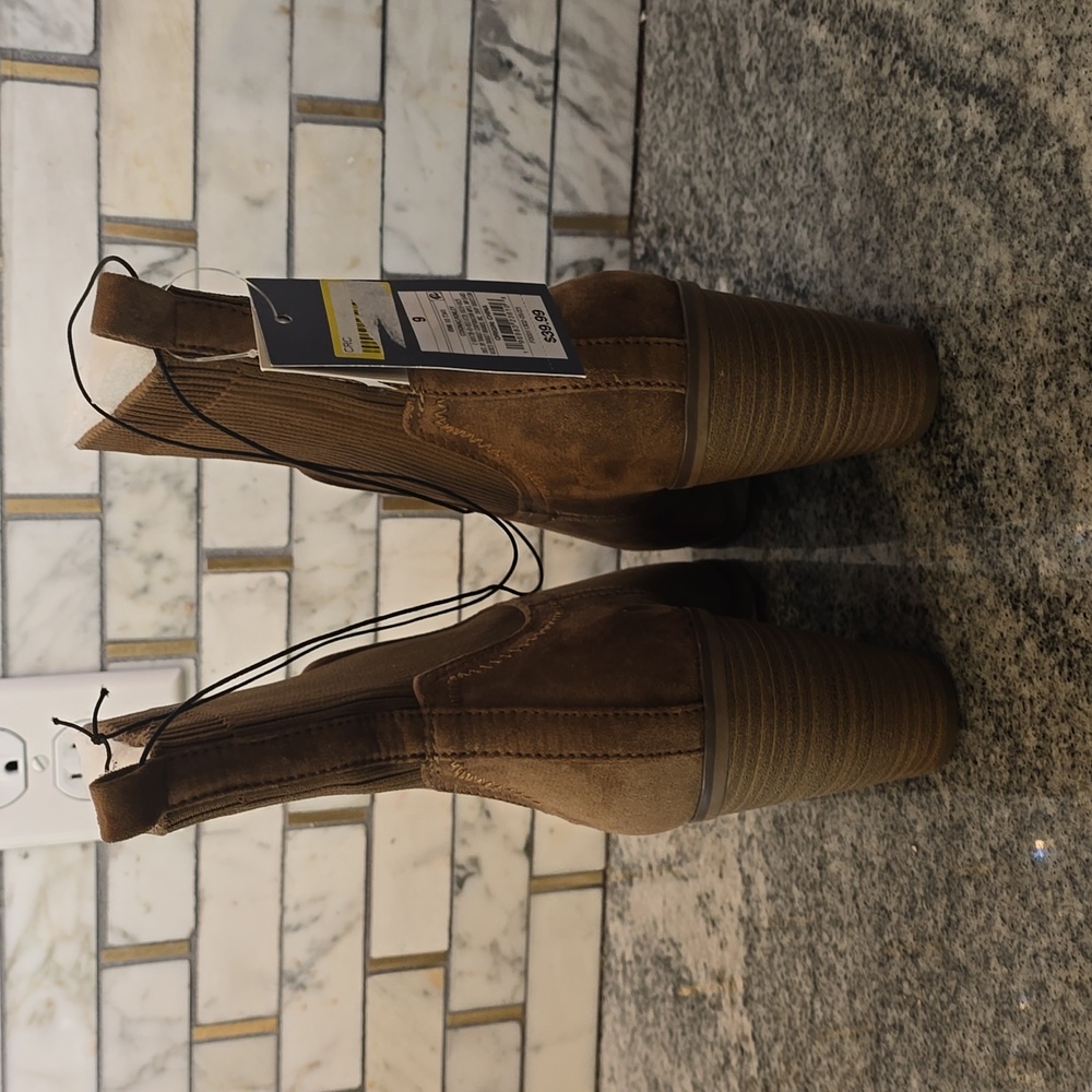 FINAL CLEARANCE Universal Thread Heeled‎ Booties "Kinley" LOWEST PRICE - Picture 3 of 4